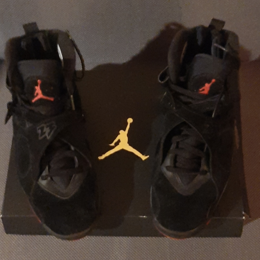 Air Jordan 8 Retro
